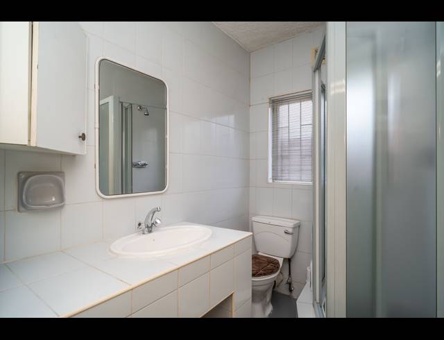 4 BEDROOM HOUSE FOR SALE IN SYDENHAM